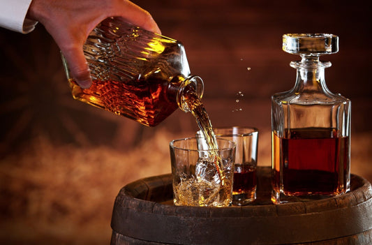 Gelişmiş Lezzet İçin İskoç Kristal Bardaklarının Kullanımına İlişkin İpuçları